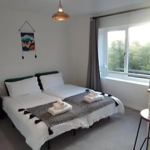  Homestay Beech House 20 Minute Walk To Airport